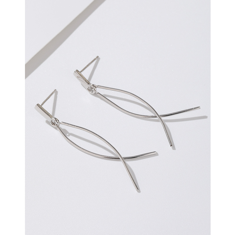 925 plata esterlina Cruz borla pendientes mujer luz lujo nicho diseño 2023 nuevo Stud pendientes temperamento alto sentido pendientes