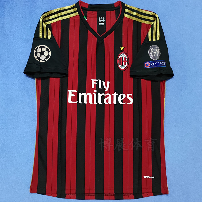 13-14 season AC Milan long/short sleeve football uniform No.22 Kaka No.45 Balotelli vintage training jersey 13-14 season AC Milan long/short sleeve football uniform No.22 Kaka No.45 Balotelli vintage training jersey