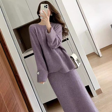 韩国东大门秋冬季宽松大版套头圆领针织衫毛衣女+高腰显瘦半身裙