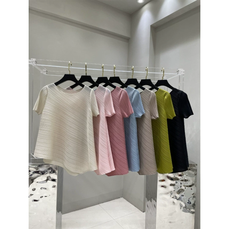 Лето 2025 г., плиссированная серия Miyake, однотонный асимметричный утягивающий скрывающий большой эластичный элегантный модный универсальный топ