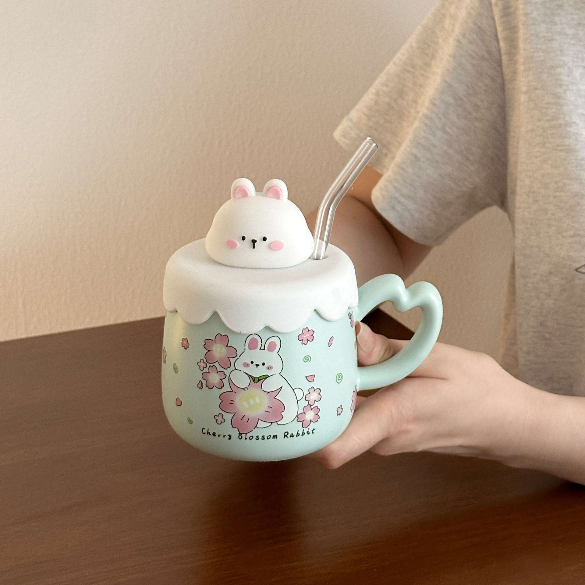 Regalos de cumpleaños lindos cerezas conejos tazas de cerámica con cubierta tazas de paja de desayuno casero café taza de leche
