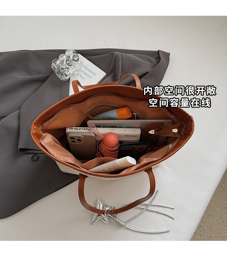 Summer striped woven large-capacity tote bag 2025 New style fashionable and trendy Korean style simple and elegant casual single-shoulder bag undefined
