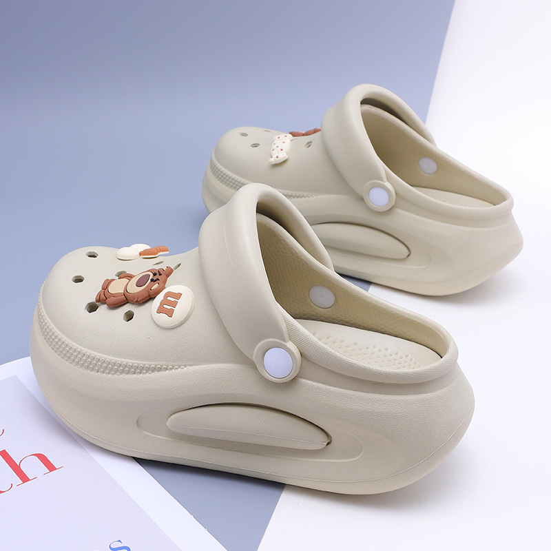 Las mujeres usan zapatos con agujeros de verano, dos pares de ropa, suela gruesa, sandalias y zapatillas de playa antideslizantes de alta calidad eva para hombres