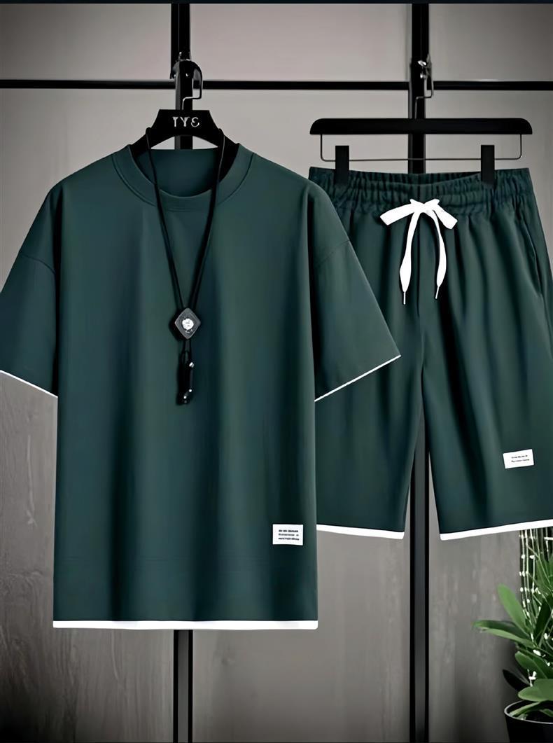 Ensemble de détente pour homme à texture gaufrée : t-shirt à manches courtes et short de sport, tenue d'été légère en polyester pour un look décontracté et sportif._voghion.com