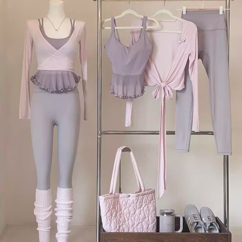 Ballet-style yoga camisole with built-in chest pads, fixed cup fitness bra, sports underwear for Pilates