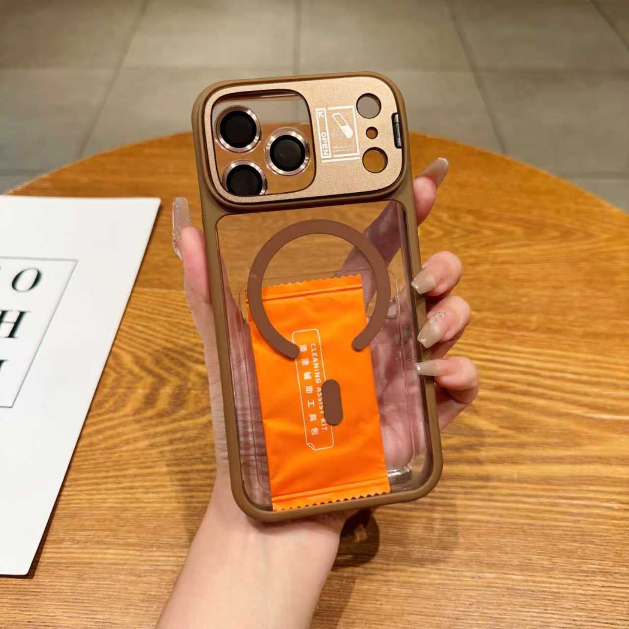 Aplicable a Apple 17 ProMax caso de teléfono móvil D2 soporte multidimensional caso de absorción creativo personalidad nuevo iPhone resistente a caídas