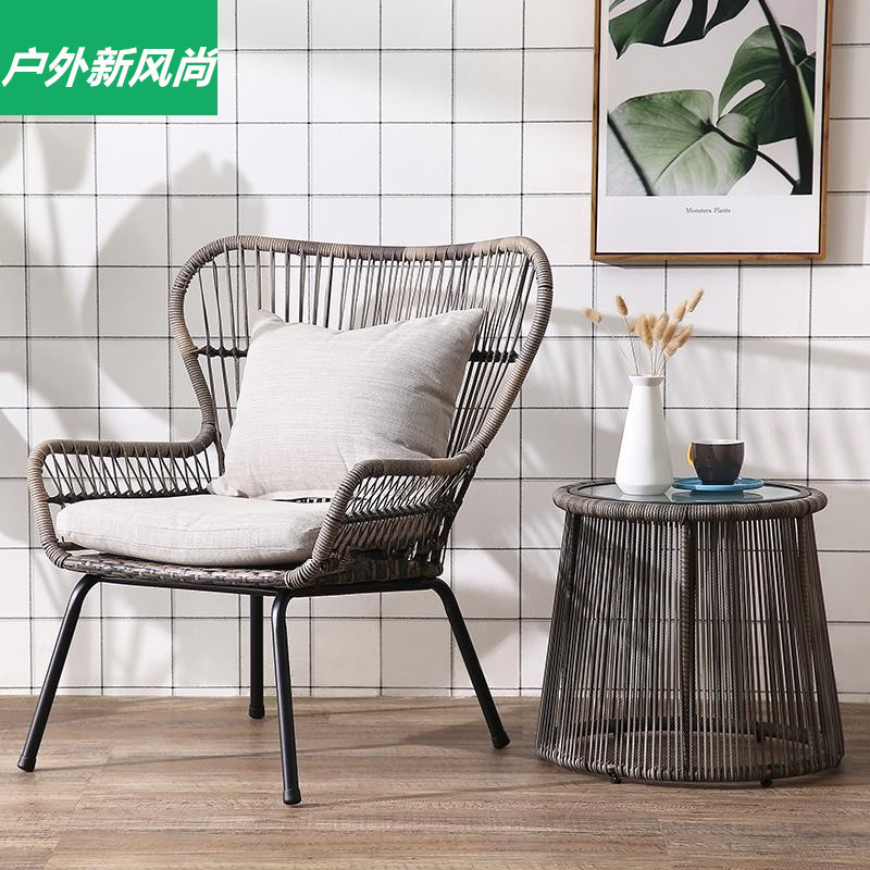 Mesa y silla al aire libre patio ocio mesa de té silla de caña de tres piezas combinación de mesa de té balcón red set simple