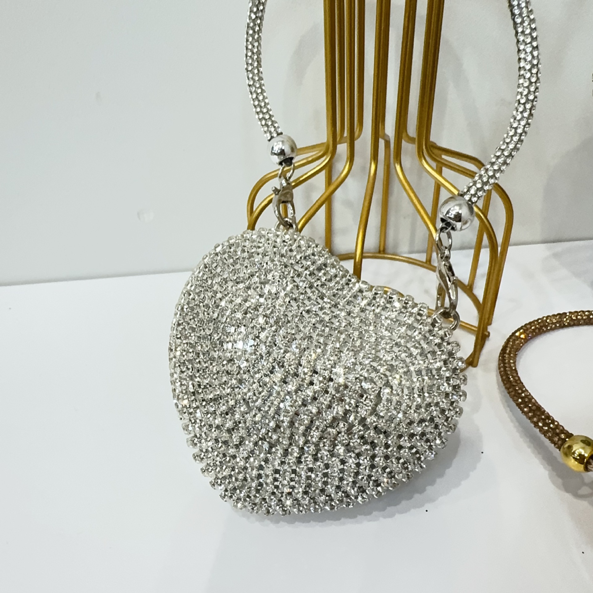 240g Weight Magnetic Buckle Closure Type Single Shoulder Strap Strap Type Shoulder Bag Bags Type Party Occasion Acrylic Material Women's Backpack Backpack Heart Shape Pattern All Seasons Season Women's Gender Elegant Style Heart-shaped Shape Arylic Heart Shape Heart-shaped Evening Bags 16