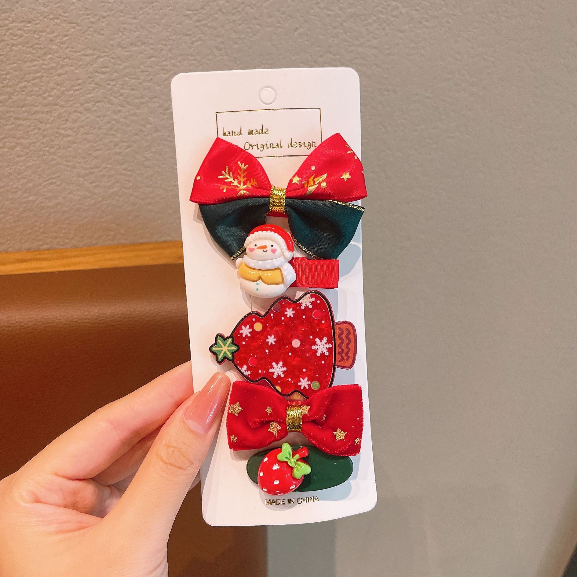 2024 nuevo clip de pelo infantil de Navidad arco rojo tarjeta de pelo niña muñeco de nieve vestido de vacaciones decoración de pelo