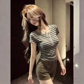 mm79韩版复古纯欲风短袖T恤女设计感小众修身显瘦上衣ins