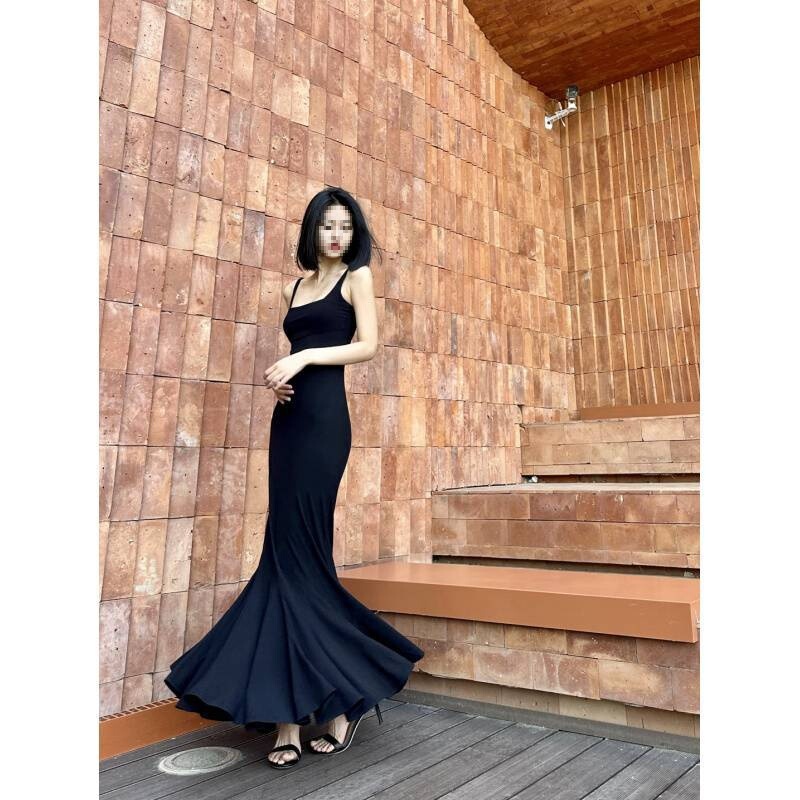 Summer Spaghetti Strap Bodycon Fishtail Dress That Accentuates the Figure, Long Dress for a Sexy Look