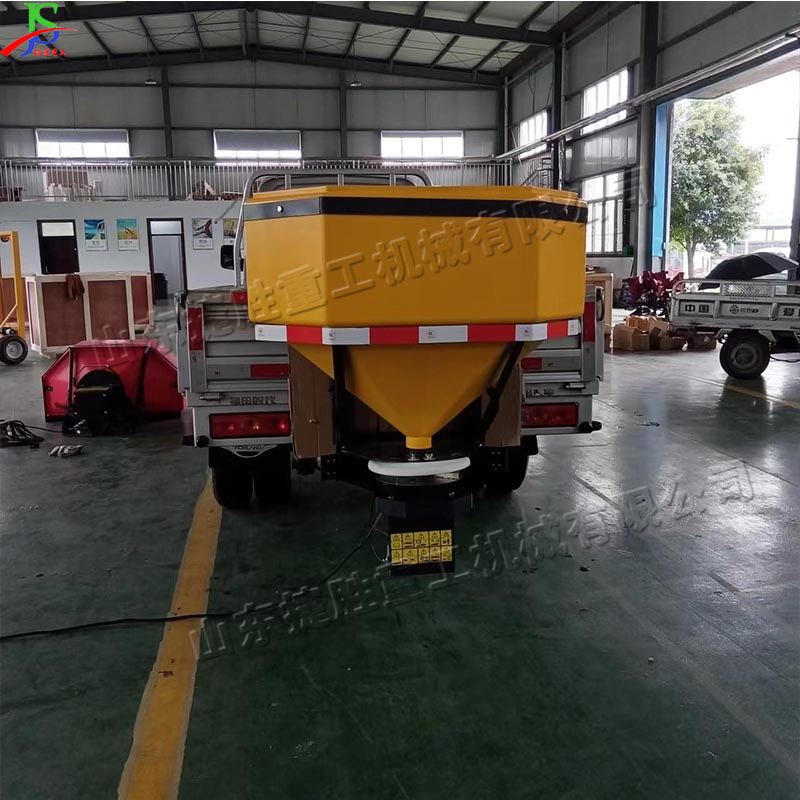 车载式小型撒布机 冰雪路面防滑沙料播撒机 市政公路融雪剂撒布