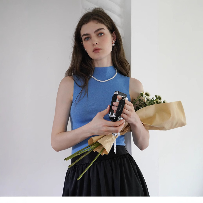 Shanghai Dan Nong Flagship Store/French-Style Half-High Collar Wool Knitwear Seamless One-Piece Blue Vest High-End Top