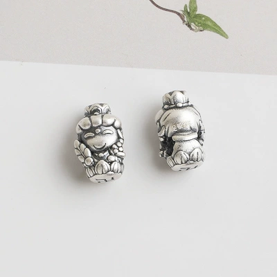 S999 foot silver twelve zodiac Zərgərlik ara hissələri - void-bodhisattva-niu-hu-pure-silver-999piece