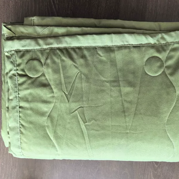 Military green summer quilt (1.5*2 meters)