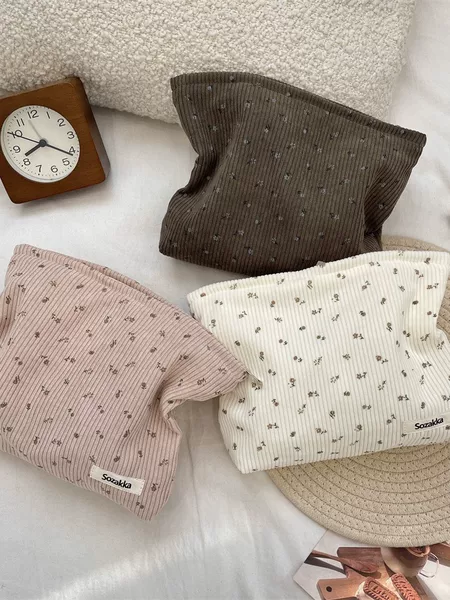 510133 Corduroy Small Floral Cosmetic Bag Large Capacity Portable Toiletry Bag Liner Bag Travel Packaging Storage