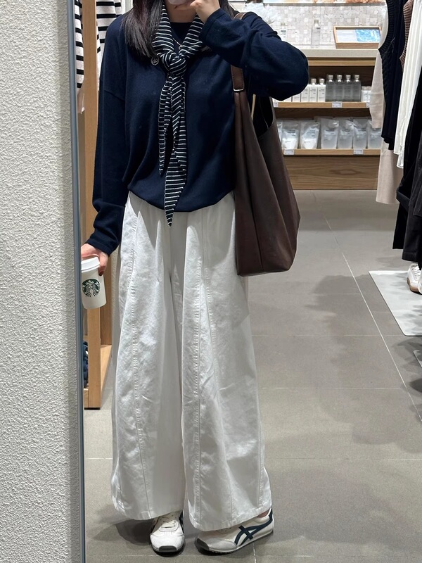 Super Stylish Pants for Petite Women, White Plus-Size Wide-Leg Pants for Curvy Figures, Thick Legs, Wide Hips, and Pear-Shaped Body Super Stylish Pants for Petite Women, White Plus-Size Wide-Leg Pants for Curvy Figures, Thick Legs, Wide Hips, and Pear-Shaped Body