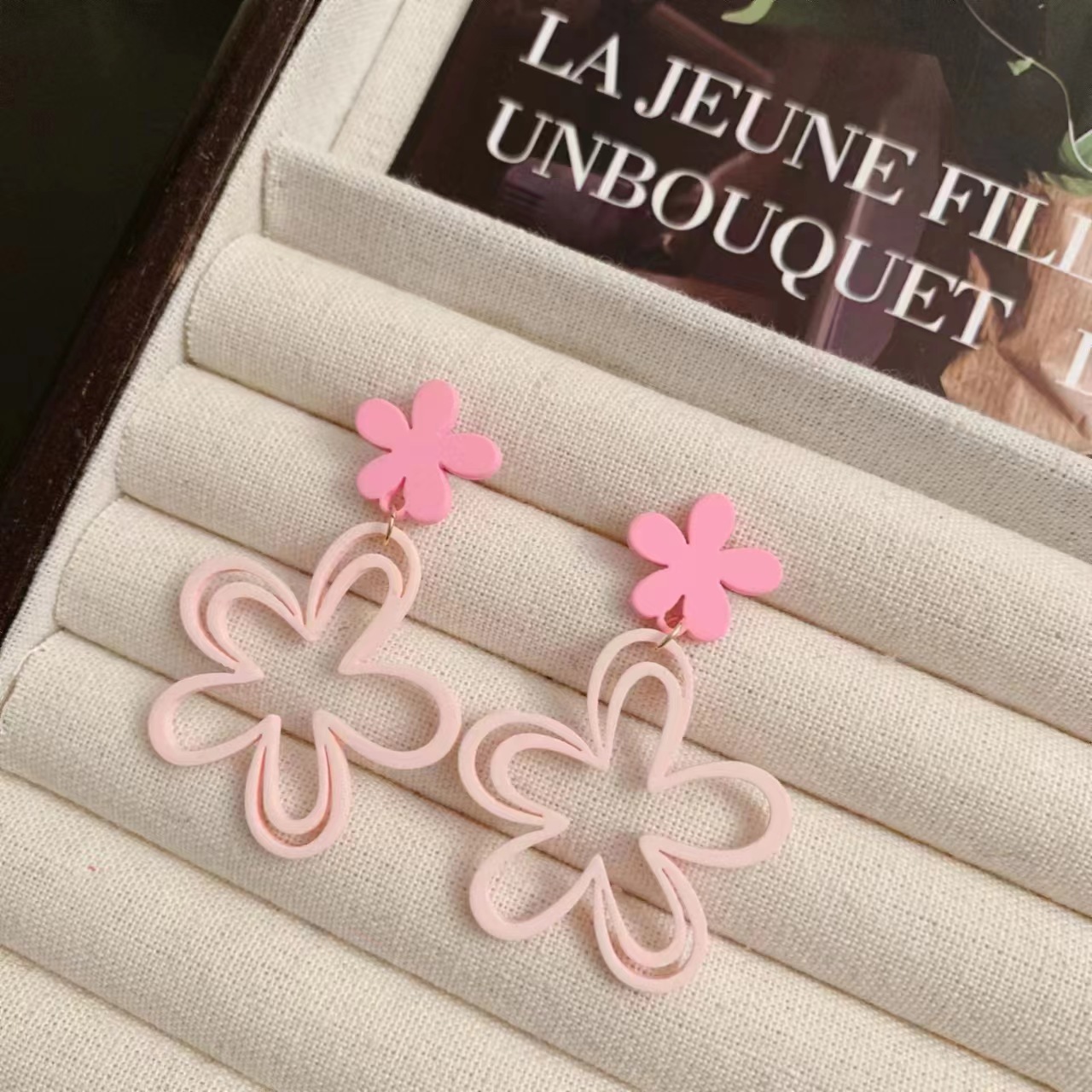 Small design fuchsia earrings