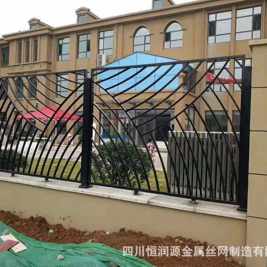 成都别墅围墙栏杆  工厂围墙护栏 学校围墙栏杆 铁艺护栏
