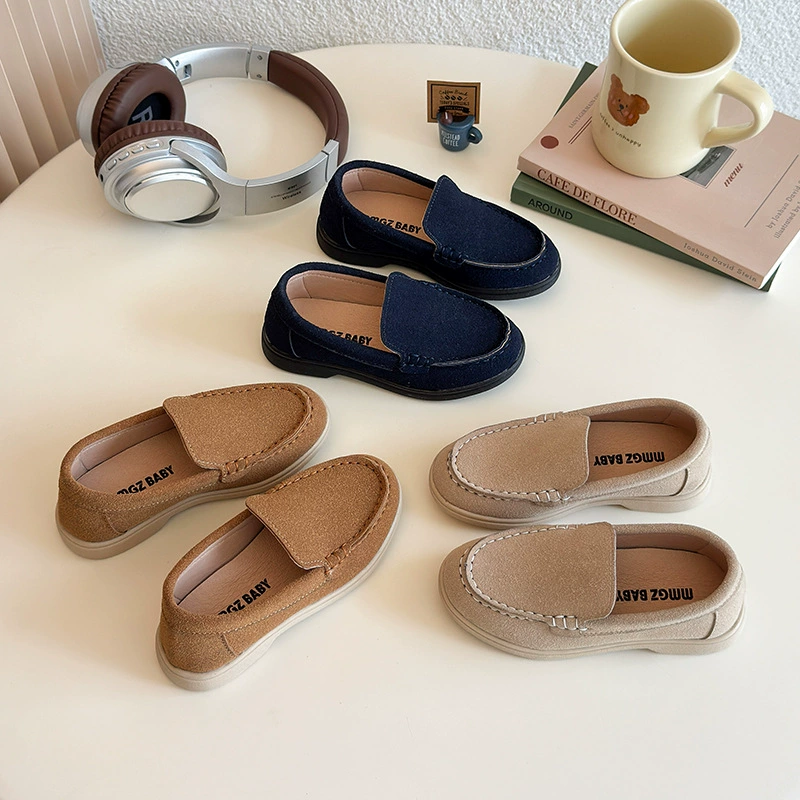 Детские балетки весна-осень новый стиль 2025, мокасины для мальчиков, маленькие кожаные туфли для девочек, мягкая подошва, повседневная обувь для малышей