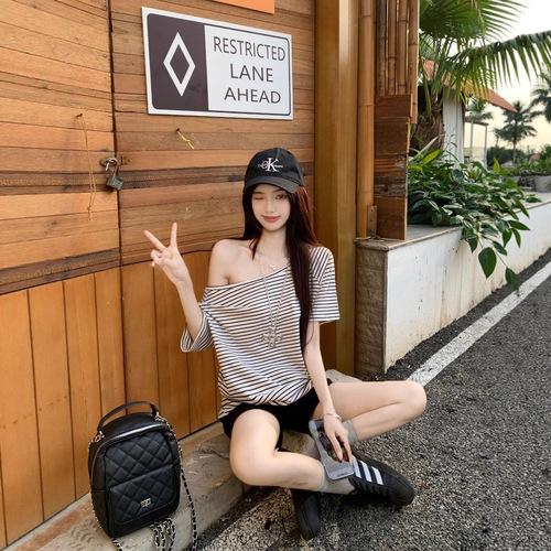 Sloping Shoulder Short Sleeve Women's Summer 2025 New French Striped Versatile Slimming Off-Shoulder Student Loose Top