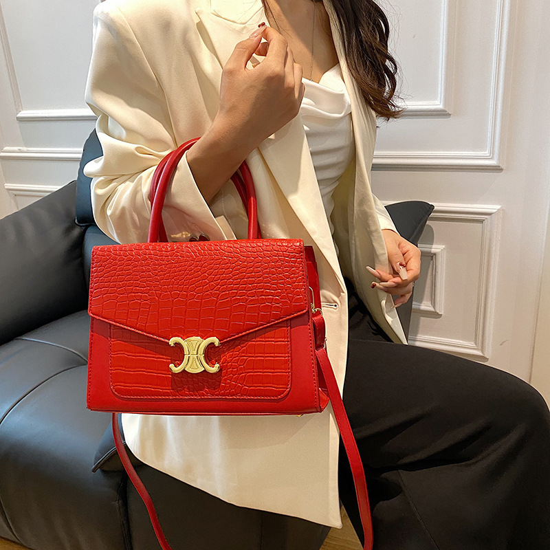 Patrón de piedra pequeño bolso cuadrado comercio exterior transfronterizo viajero todo fósforo bolso retro bolso femenino 2024 nueva moda patrón de cocodrilo femenino