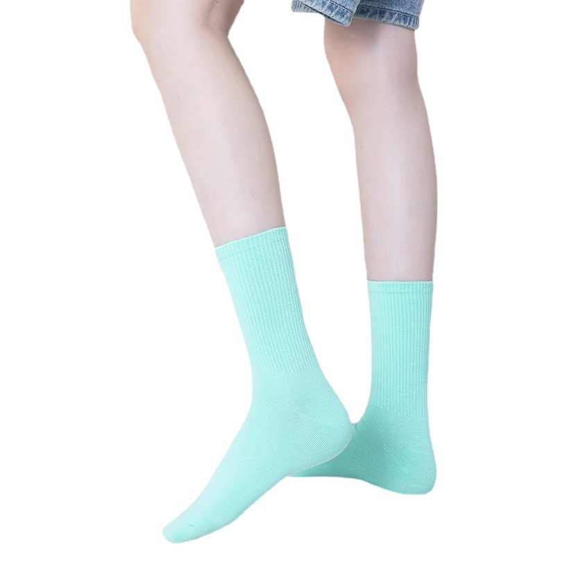 Pila de calcetines para niños con zapatos de cuero pequeños, pantalones de tiburón, calcetines de algodón de tubo medio de color sólido, calcetines absorbentes de sudor de todo fósforo de moda al por mayor