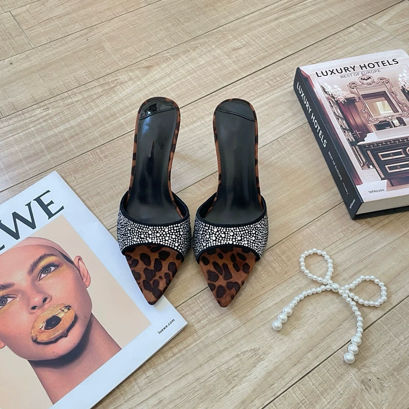 2025 новый темперамент нежные холодные тапочки на высоком каблуке со стразами с юбкой Сексуальная туфли с открытым носком