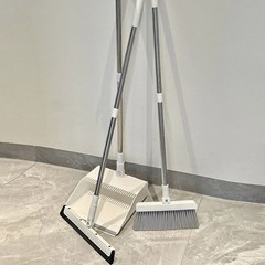 箒と箕のセットを組み合わせて家庭用の柔らかい毛の箒を一つずつ掃除します。