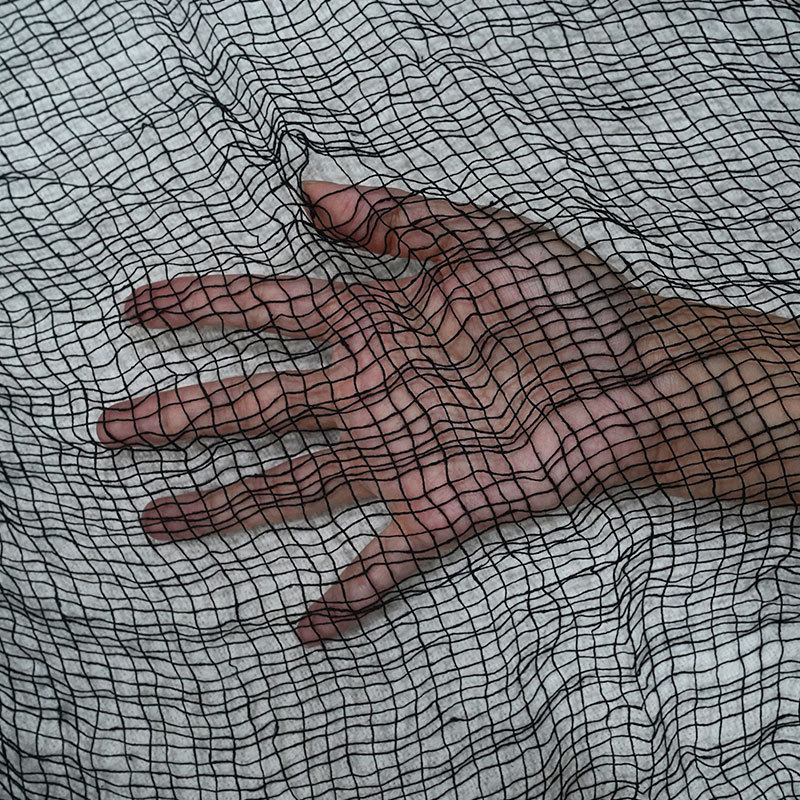 Halloween rover gran red fiesta decoración de malla negra casa embrujada rasgada vestido de fiesta ghost gauze colgante tela de malla