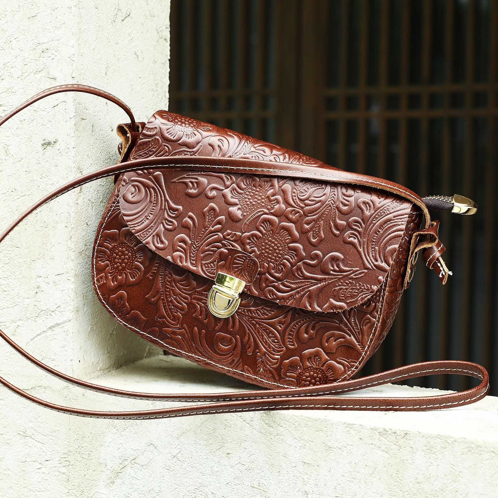 MASIWEI Crazy Horse Leather Vintage Embossed Shoulder Bag - Fashion Genuine Leather Women's Crossbody Bag with High-End Clasp - Thumbnail 6
