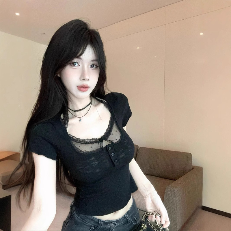 Halter Neck Lace Splicing Short-Sleeved T-Shirt for Women Summer New Style Right Shoulder Slim Black Short Fake Two-Piece Sexy Top Halter Neck Lace Splicing Short-Sleeved T-Shirt for Women Summer New Style Right Shoulder Slim Black Short Fake Two-Piece Sexy Top