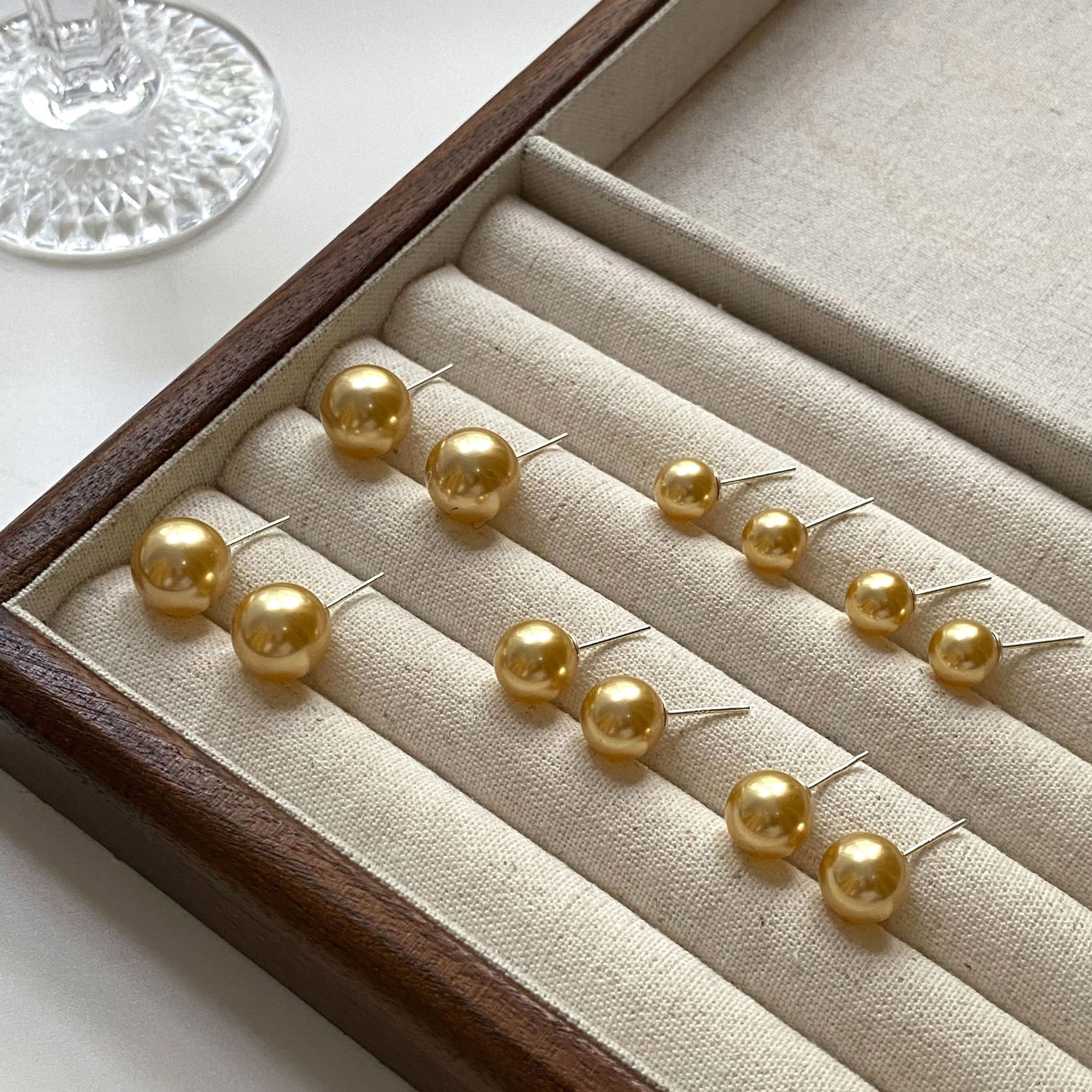 999 Silver High-Gloss Imitation South Sea Gold Pearl Large Bead Earrings for Women, Personality Retro Style, Light Luxury Pure Silver High-End Feel