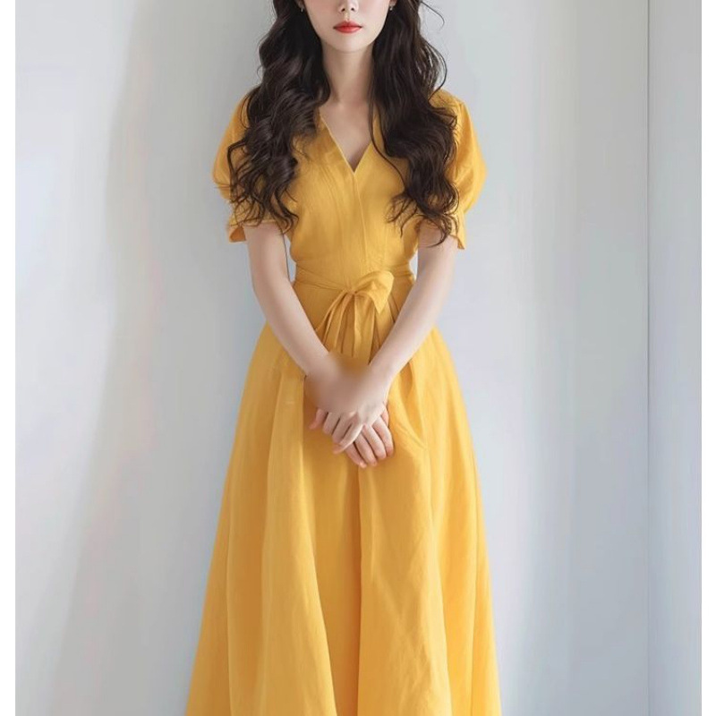 Platycodon French Niche Design Waist Slimming Look Elegant Mango Yellow Cotton V Neck Dress for Women 2025 Summer
