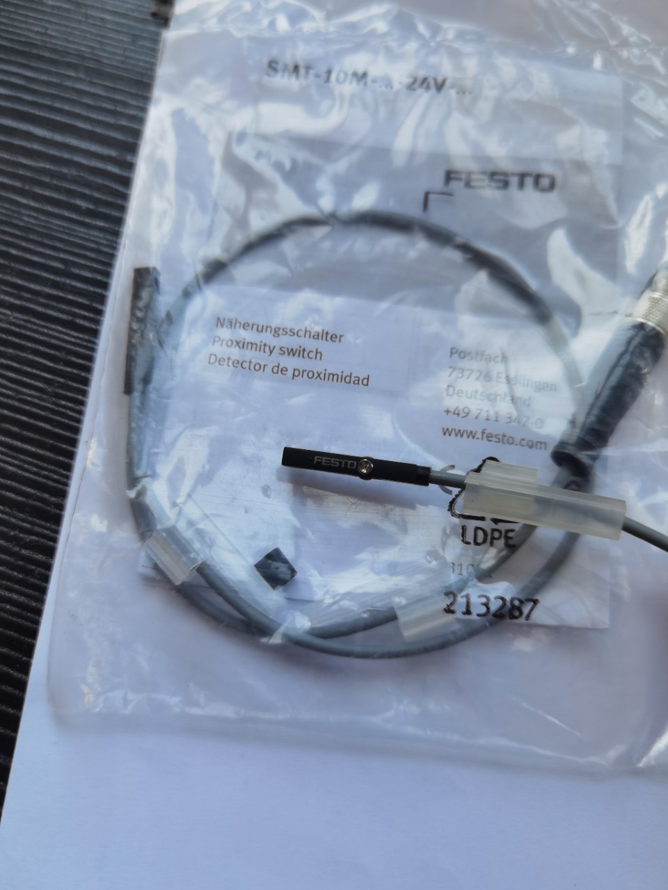 汽缸磁性开关 SMT-10M-PS-24V-E-0.3-L-M8D 订货号551375