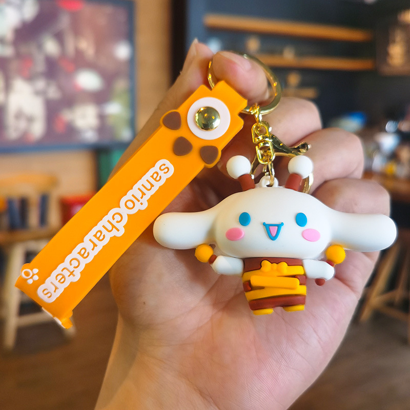 El llavero de Sanrio llavero, la muñeca colgante, la máquina de muñecas, tuiteó un pequeño regalo de menos de 10 yuanes.