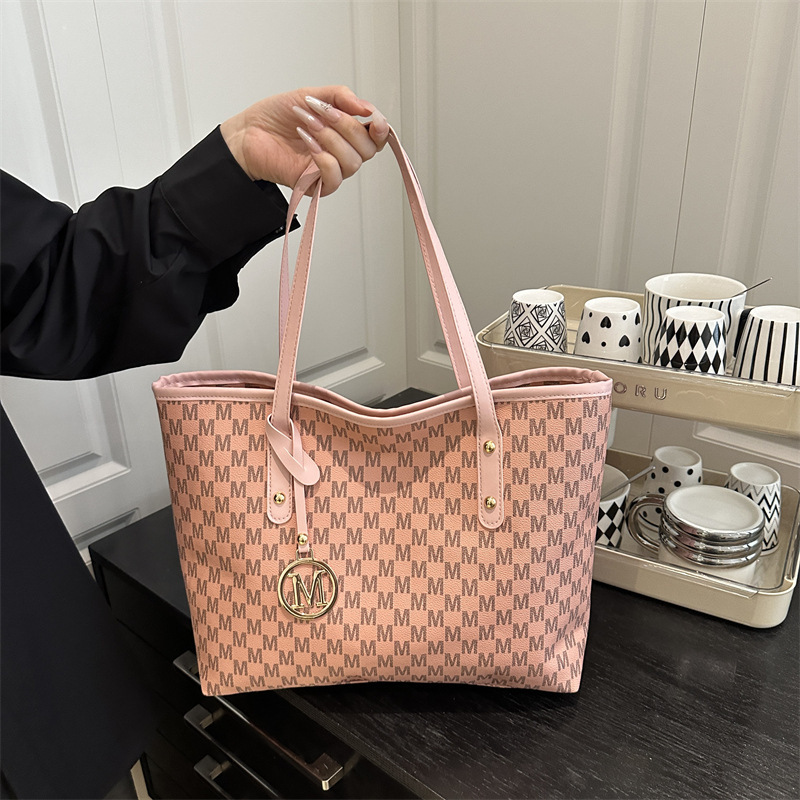 High-End Women's Large-Capacity Tote Bag, Fashionable New Versatile Shoulder Bag, Women's Bag m Tote Bag Shopping Bag High-End Women's Large-Capacity Tote Bag, Fashionable New Versatile Shoulder Bag, Women's Bag m Tote Bag Shopping Bag
