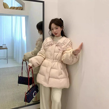 羽绒服女2025冬季新款减龄蕾丝荷叶边披肩娃娃领显瘦白鸭绒外套潮