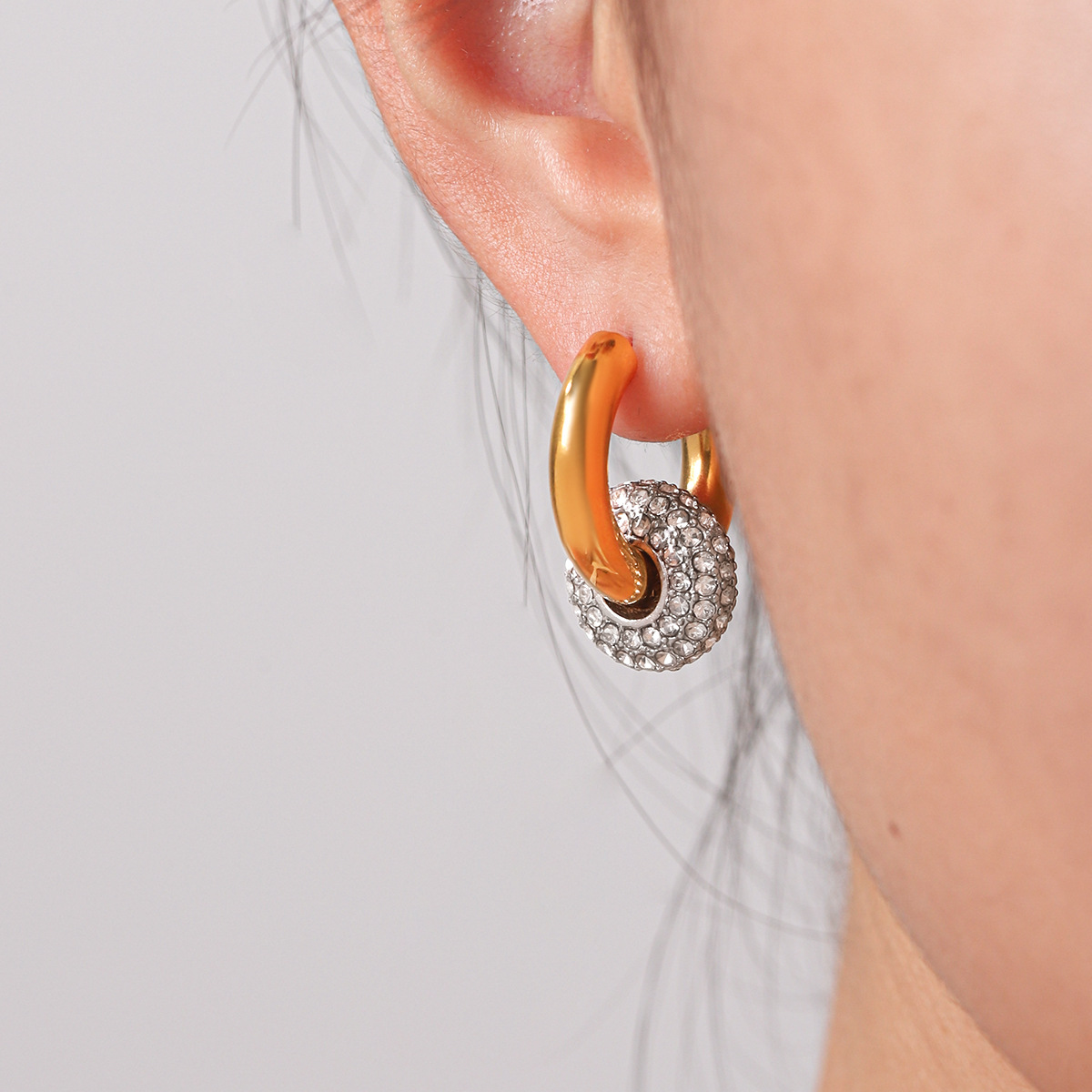 Pendientes de acero inoxidable de oro de 18 quilates europeos y americanos image 2