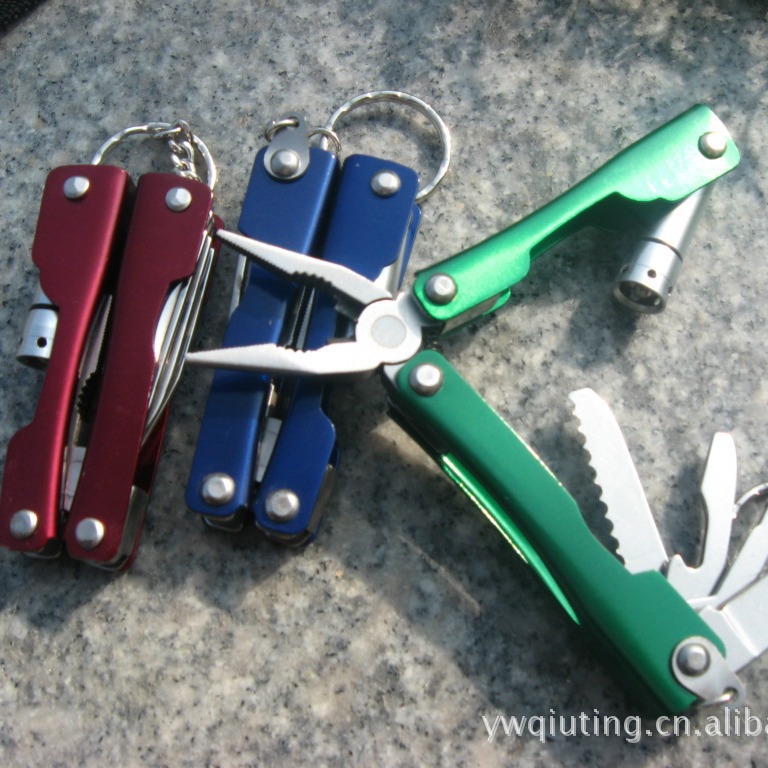 多功能带灯钳 多功能钳子 LED灯迷你钳子多功能型