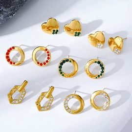 项链;耳环;戒指