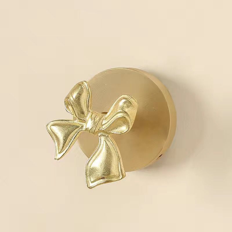 Gancho de pared creativo de estilo europeo después del cierre de la puerta del pasillo Gancho de ropa sin clavos de latón al por mayor de fábrica