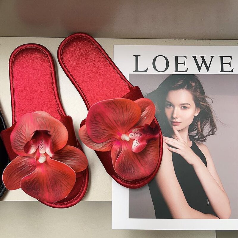Barbie Phalaenopsis Flower Slippers for Women, Fashionable and Versatile, Non-Slip Flat Slippers for Outdoor Wear, Soft Sole Home Slippers Barbie Phalaenopsis Flower Slippers for Women, Fashionable and Versatile, Non-Slip Flat Slippers for Outdoor Wear, Soft Sole Home Slippers