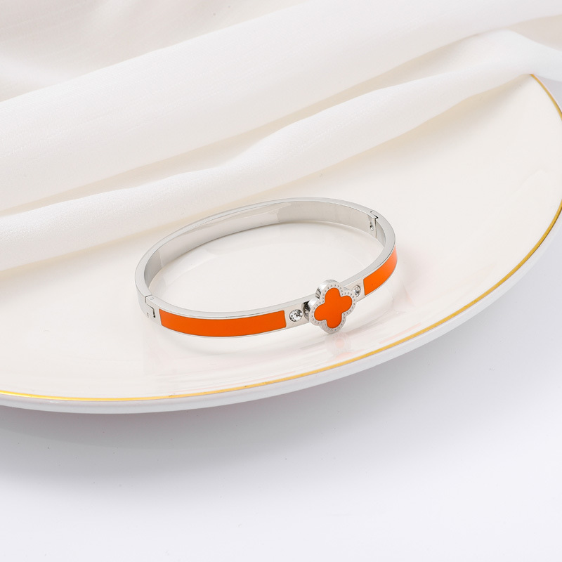 Pulsera de titanio y acero para mujer, diseño moderno y sencillo, pulsera de lujo que no se desvanece, venta al por mayor en stock.