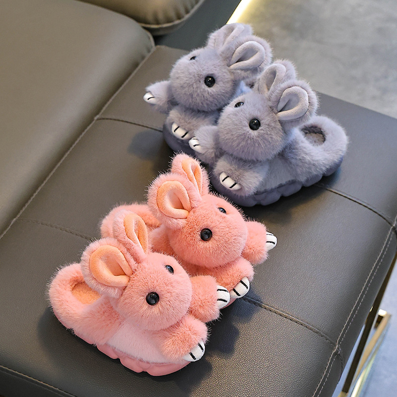 Otoño y invierno zapatillas de algodón para niños, niños y niñas, conejos de peluche calientes, padres e hijos, zapatos de algodón para niños pequeños y medianos.