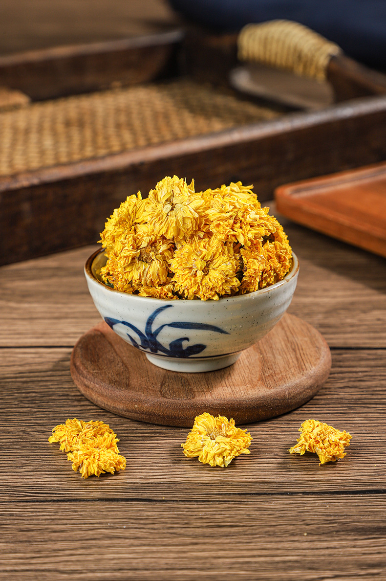 Golden Silk Chrysanthemum Tea Large Blooms Jin Si Huang Ju 50g One Flower Per Cup in use