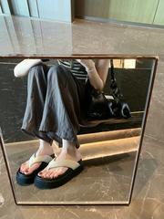 大量~葡萄媽 逃離引力～休閒百搭圓頭夾趾厚底簡約人字拖鞋女