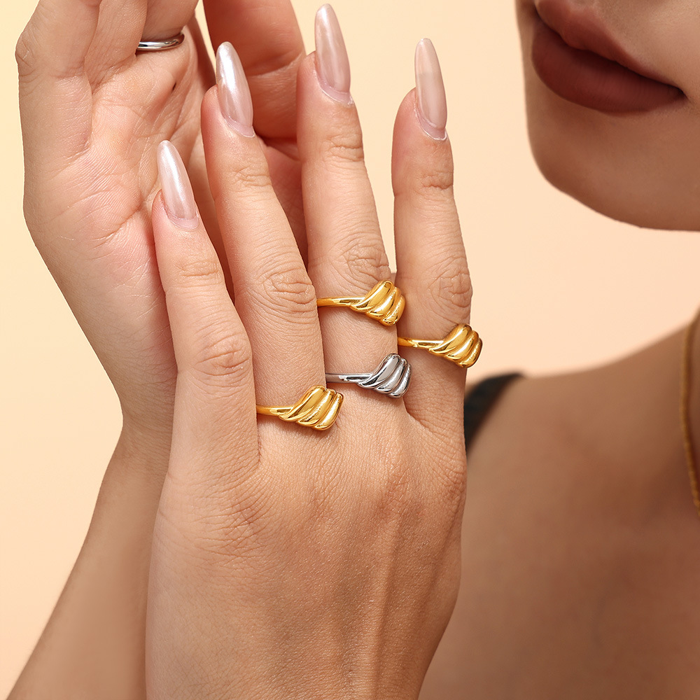 Light Luxury Style Geometric Texture Open Ring, Women's Titanium Steel Niche, Light Luxury Feeling, Adjustable Bracelet_voghion.com