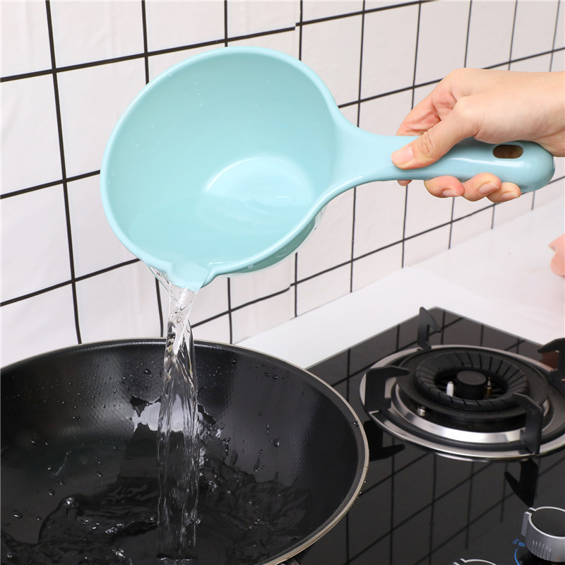 Cuchara de cocina casera no se rompe, cuchara de plástico de mango largo, cuchara de lavado de cabello transparente creativa grande