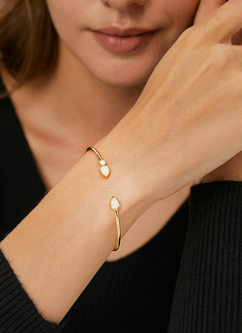 18K Gold Plated Plating Material Gem Inlay Material Modern Style Water Droplets Copper Plating Inlay Gem 18k Gold Plated Cuff Bracelets